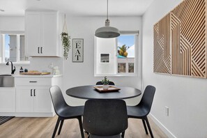 Dining - The Obcation 1 | Easy, Breezy Ocean Living (San Diego)