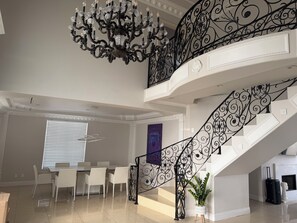 Oklassificerad bild, 2 av 8, knapp