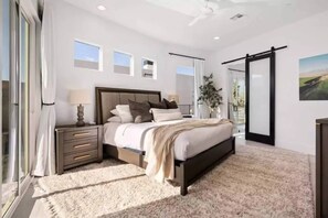 Iron/ironing board, WiFi, bed sheets - Peaceful 5-bedroom house with AC in charming Hurricane (Hurricane)