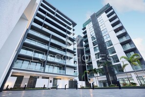 Exterior - 2 bedroom apartment by lusso homes  (Accra)