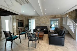 TV - GITE DU COOS - AUDAUX (AUDAUX)
