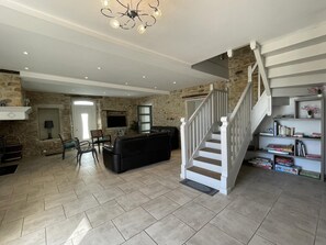 TV - GITE DU COOS - AUDAUX (AUDAUX)