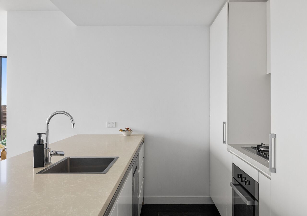 Apartment, 2 Bedrooms, Balcony, City View | Private kitchen