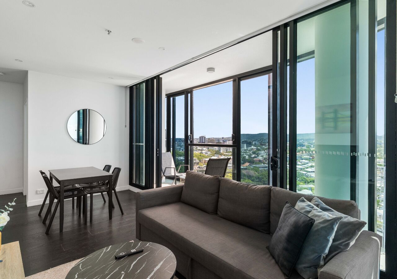 Apartment, 2 Bedrooms, Balcony, City View | Living area
