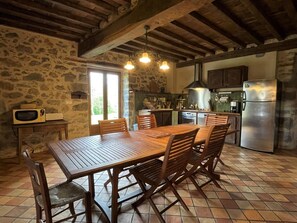 Private kitchen - Poumarou House - SAINTE-COLOME (SAINTE-COLOME)