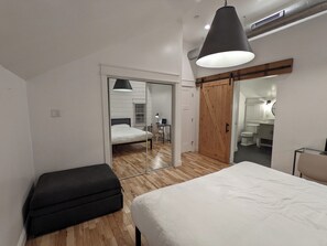 Apartment, 3 Bedrooms, Kitchen | Iron/ironing board, free WiFi, bed sheets - Hay Loft Apartment in Barn - Goshen (Goshen)