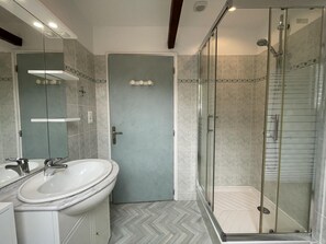 Shower - CHEZ FILE - SEMEACQ-BLACHON (SEMEACQ-BLACHON)