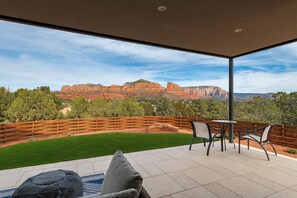 Outdoor dining - The Casita At Casa Estrella (Sedona)