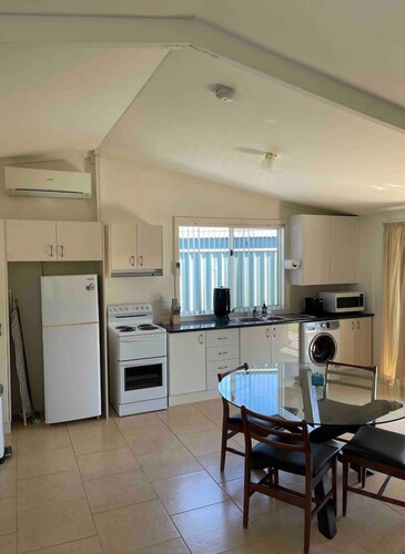 Spacious & comfy studio unit “Rest Easy Mudgee”