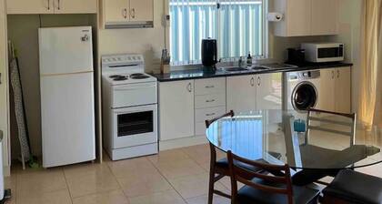 Spacious & comfy studio unit “Rest Easy Mudgee”