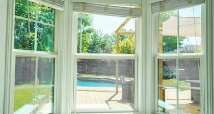 Entertainers Delight: 4/2 Pool, Outdoor Fun