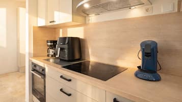 Fridge, microwave, dishwasher, toaster