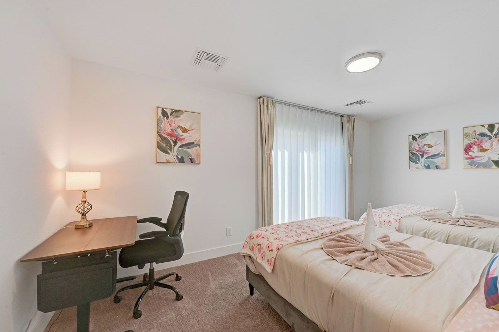 6 bedrooms, iron/ironing board, free WiFi, bed sheets