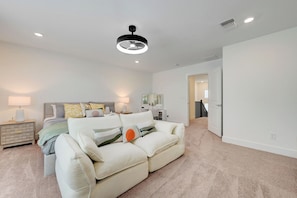 6 Schlafzimmer, Bügeleisen/Bügelbrett, kostenloses WLAN, Bettwäsche