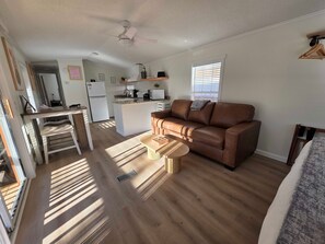 Nicht klassifiziertes Bild, 4 von 16, Schaltfläche