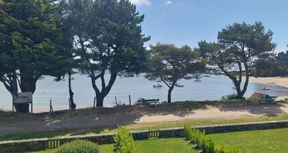 Apartment for 4 people, facing Kervoyal Bay