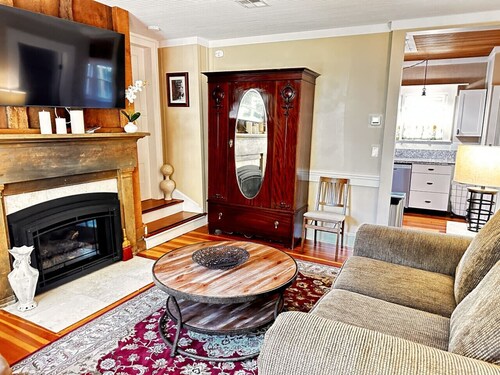 Fireside Cottage in Downtown Jacksonville