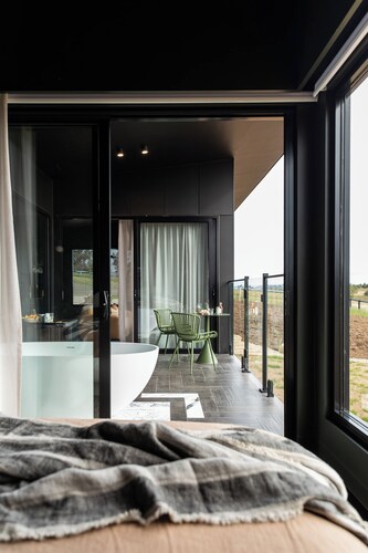 Barefoot Luxury, Romantic escapes, Outdoor bath with Ocean views, Farm stay