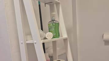Apartment, 1 Bedroom, Fireplace | Bathroom