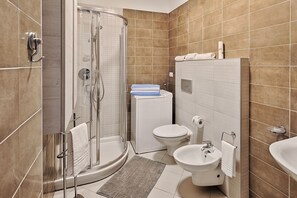 Bathroom - Ponente - Mareri apartments (Imperia)