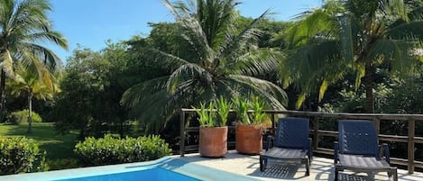 حمام سباحة