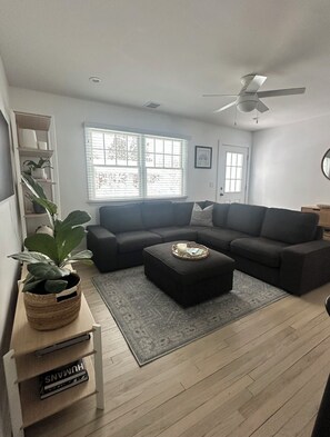 Unclassified image, 3 of 14, button - Charming 3-bedroom house in lovely East Hampton. Your dream vacation awaits! (East Hampton)