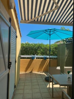 Outdoor dining - CAP D'AGDE - La Roquille / Réf 220 (CAP D'AGDE)