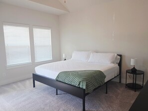 Bureau, Wi-Fi, draps fournis