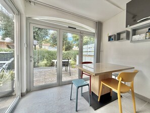 Dining - CAP D'AGDE - La Pinède // Réf 0254 (CAP D AGDE)