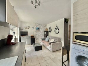 TV - CAP D'AGDE - La Pinède // Réf 0254 (CAP D AGDE)
