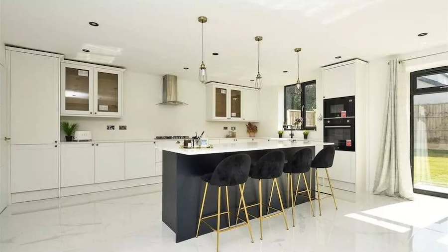 Glams Beautiful Luxury Home