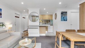 Living area - Bobuck 2B - Boutique Mountain Escape (Thredbo)