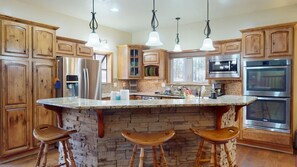 Private kitchen - Hot Tub | Fire Pit | Steam Shower | Pine Haven (Angel Fire)