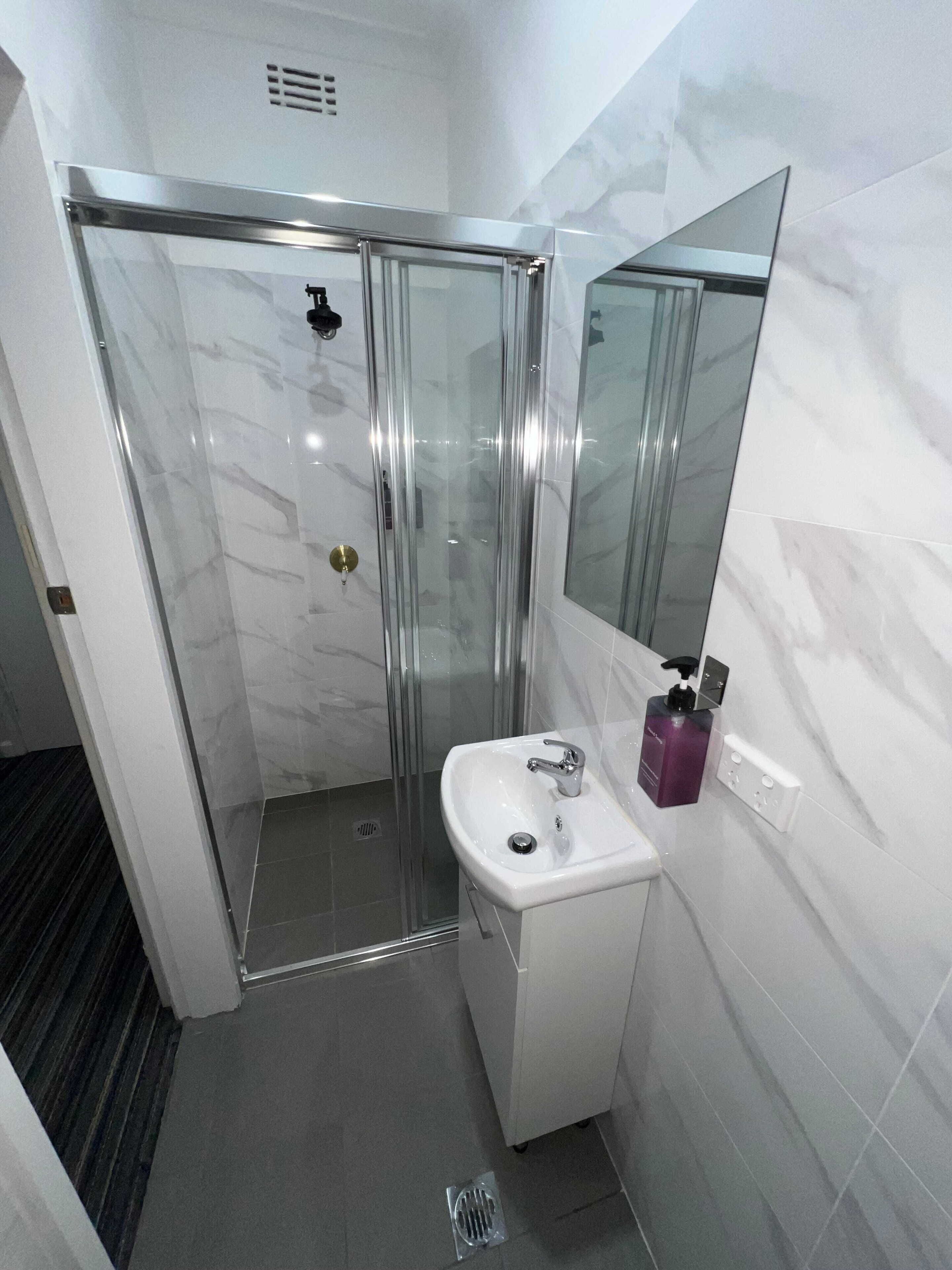 Desk, laptop workspace, free WiFi