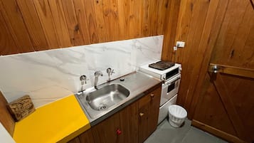 Skrivebord, skrivebord for bærbar PC og wi-fi (inkludert)