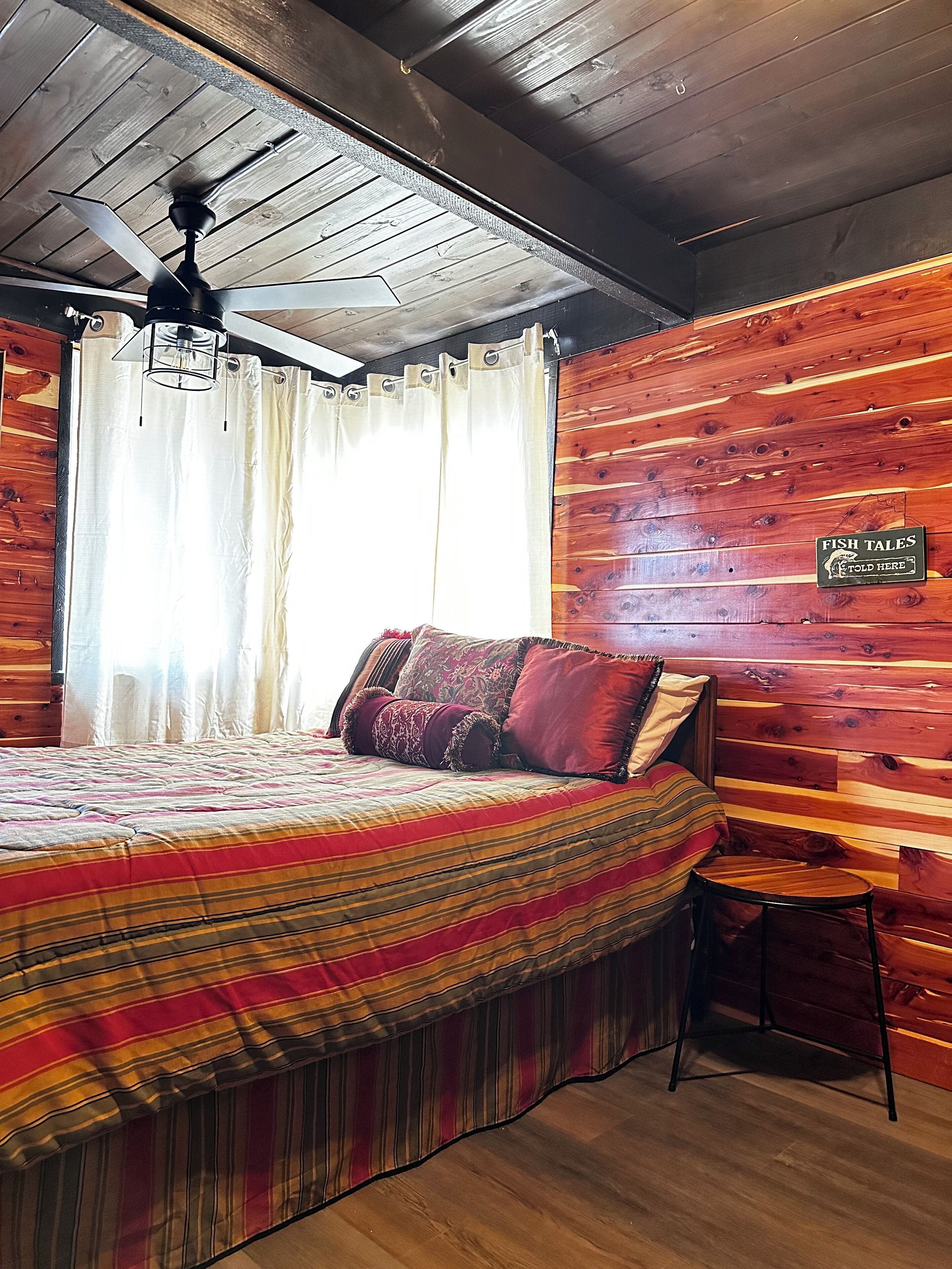 3 bedrooms, WiFi, bed sheets