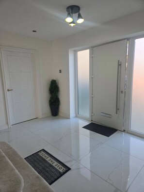 Room, 1 Bedroom | Interior