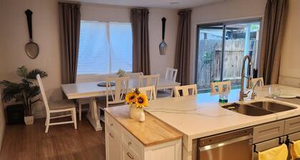 3-bedroom house in beautiful Bakersfield with AC and comfort