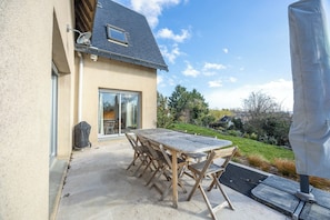 Outdoor dining - La Maison des Hauts de Touques - Welkeys (Touques)