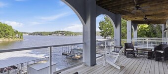 Huge 6 Bd Home Entire Cove! Hot Tub,Dock, GOLF SIM