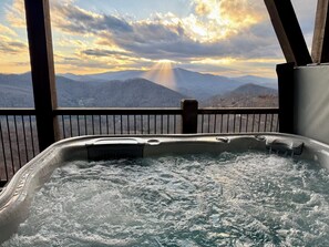 Outdoor spa tub - Skyrise at Eagles Nest - Layered mountain views, luxury home (Banner Elk)