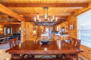 Dining - Weathering Heights - Hot Tub, Game Room, Close to Boone and Banner Elk! (Boone)