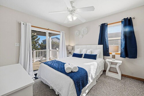 Perfect Break | Private Pool and Hot Tub | Less than 1,000 ft to the Beach!