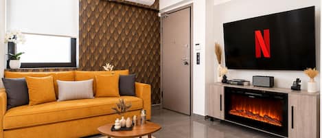 TV, fireplace