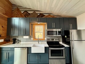 Private kitchen - Wrigs Ridge | Tiny Cabin w/ Views & Creek Sound (Robbinsville)