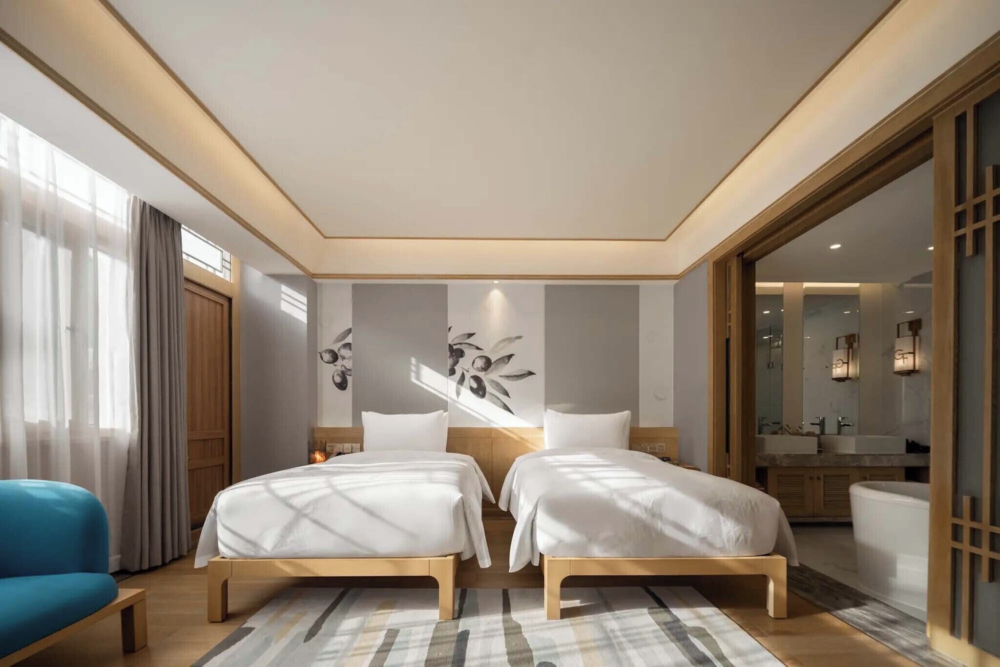 Quarto duplo básico, vista para o pátio | Roupas de cama premium, edredons de pluma, frigobar, cofres nos quartos