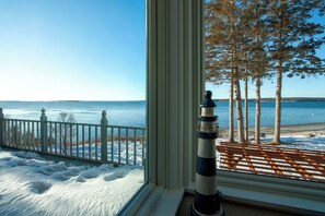 Unclassified image, 2 of 39, button