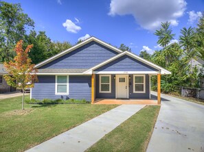 Exterior - Gorgeous 3-bedroom apartment with AC in Oklahoma City (Oklahoma City)