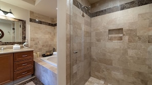 Shower, hair dryer, towels - Las Palomas Phase 1 Topaz 705 2BR 2BA Unit. (Puerto Peñasco)
