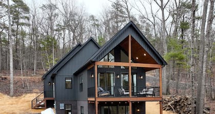 Ridge & Water | Pool table, hot tub, fire pit!